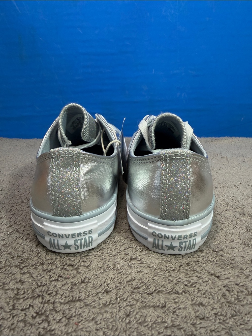 Converse 
Brand new - Picture 2 of 7